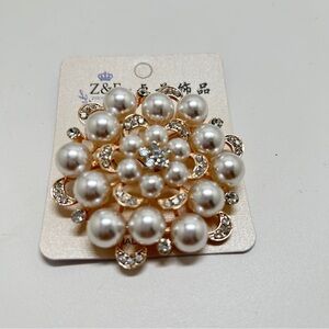 Z & F, Zhuo Fen, Pearl And Crystal Floral Brooch, NOC